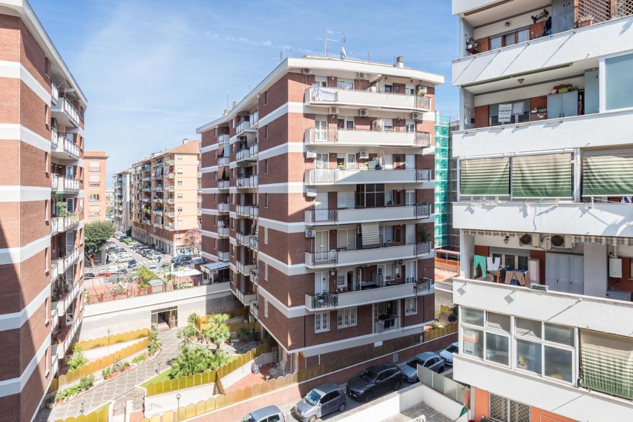 Cinecitta Gem Flat With Veranda Lejlighed *